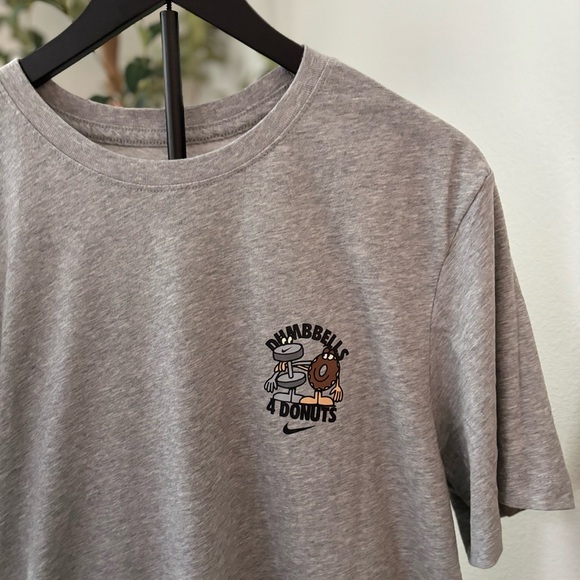 Men’s Nike Dumbbells 4 Donuts Dri-Fit Tee sz L - Picture 2 of 4